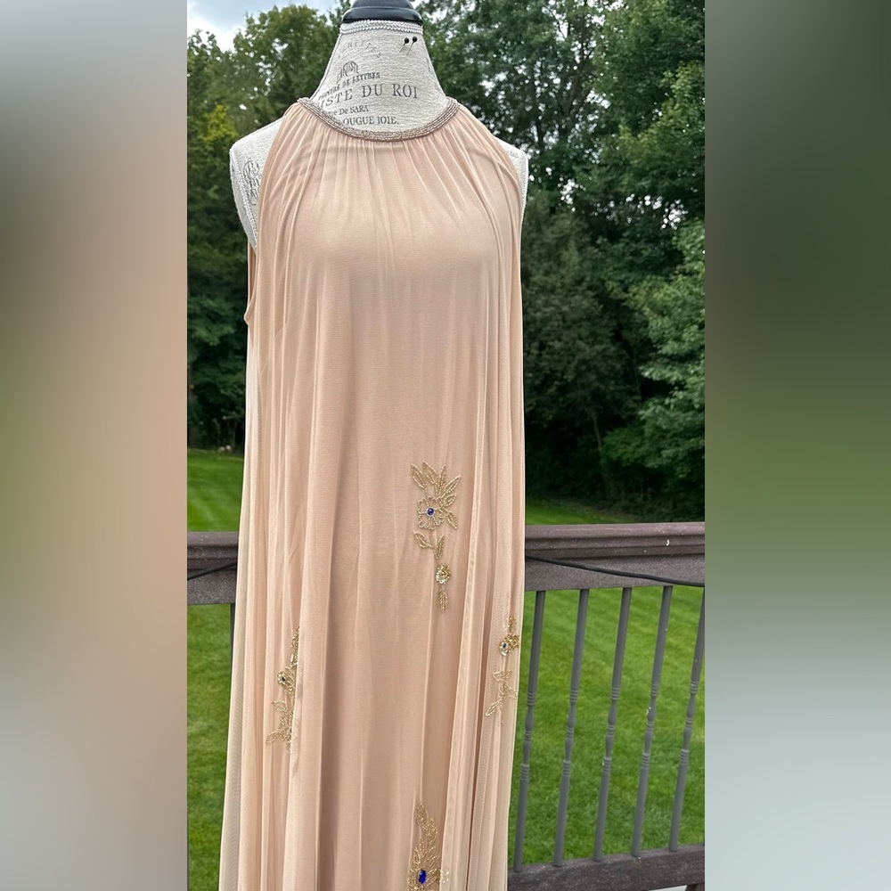 Mac Duggal
High Neck Floral Embellished Trapeze Gown - Picture 8 of 9